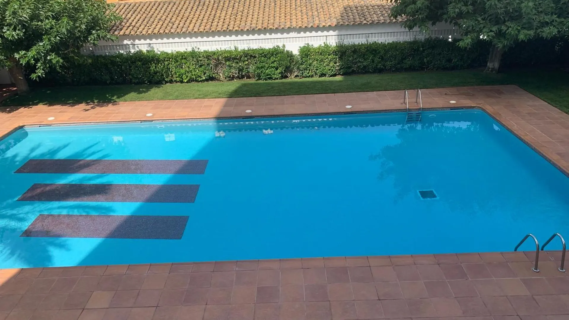 Apartment Appartement La Escala En Front De Mer Avec Piscine L'Escala Spain